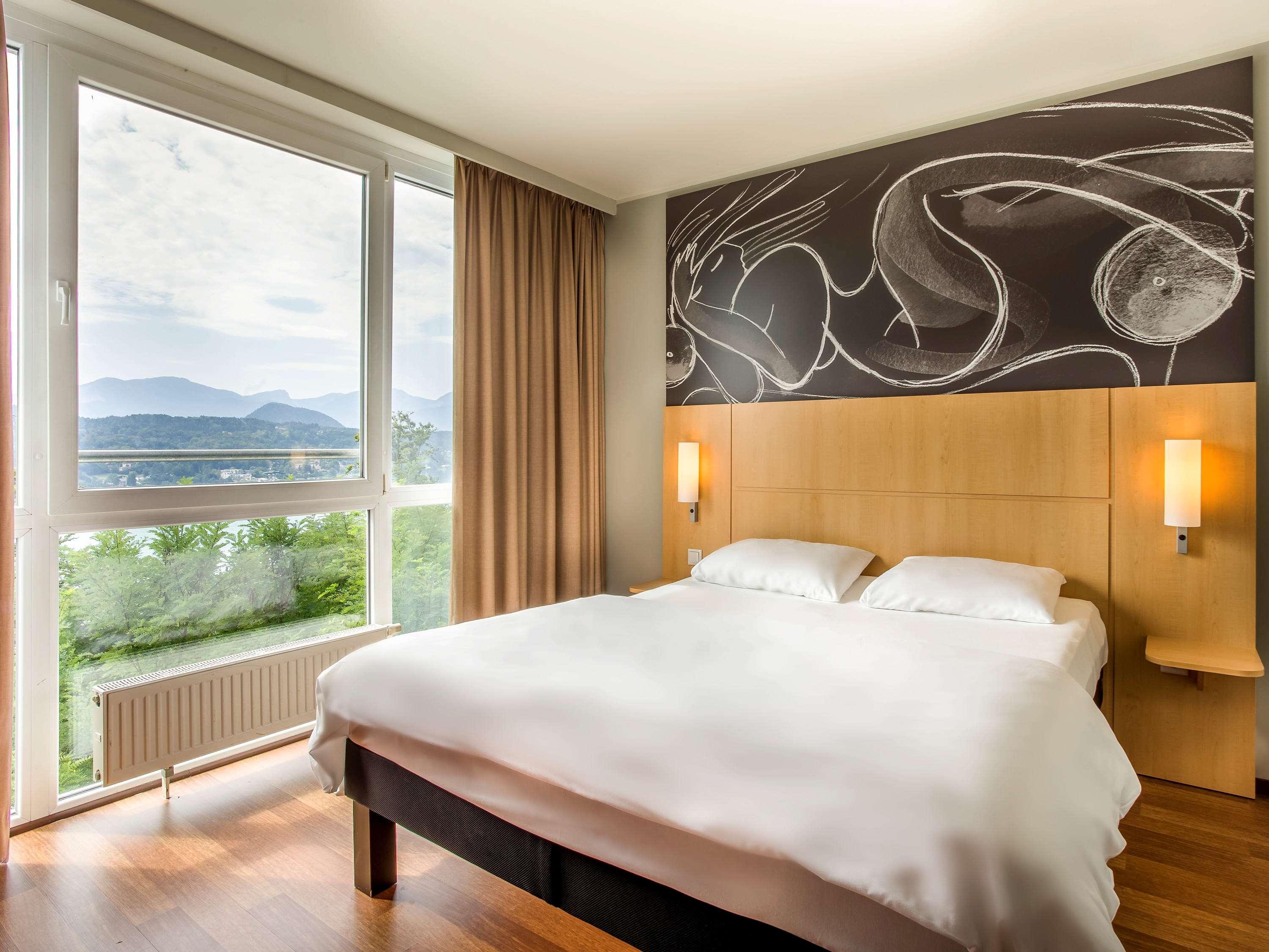 ホテル イビス ヴェルターゼー Pörtschach am Wörthersee エクステリア 写真