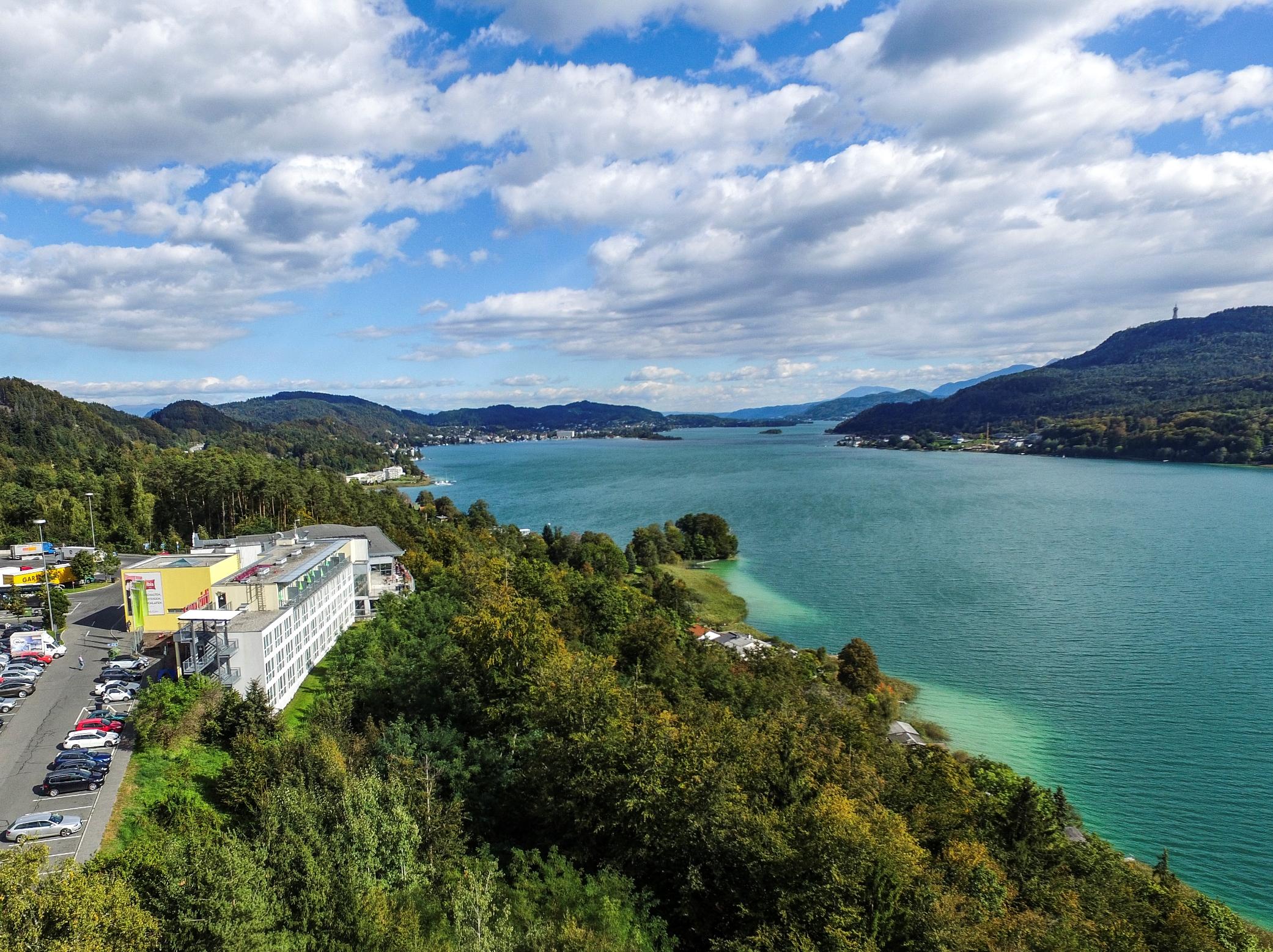 ホテル イビス ヴェルターゼー Pörtschach am Wörthersee エクステリア 写真