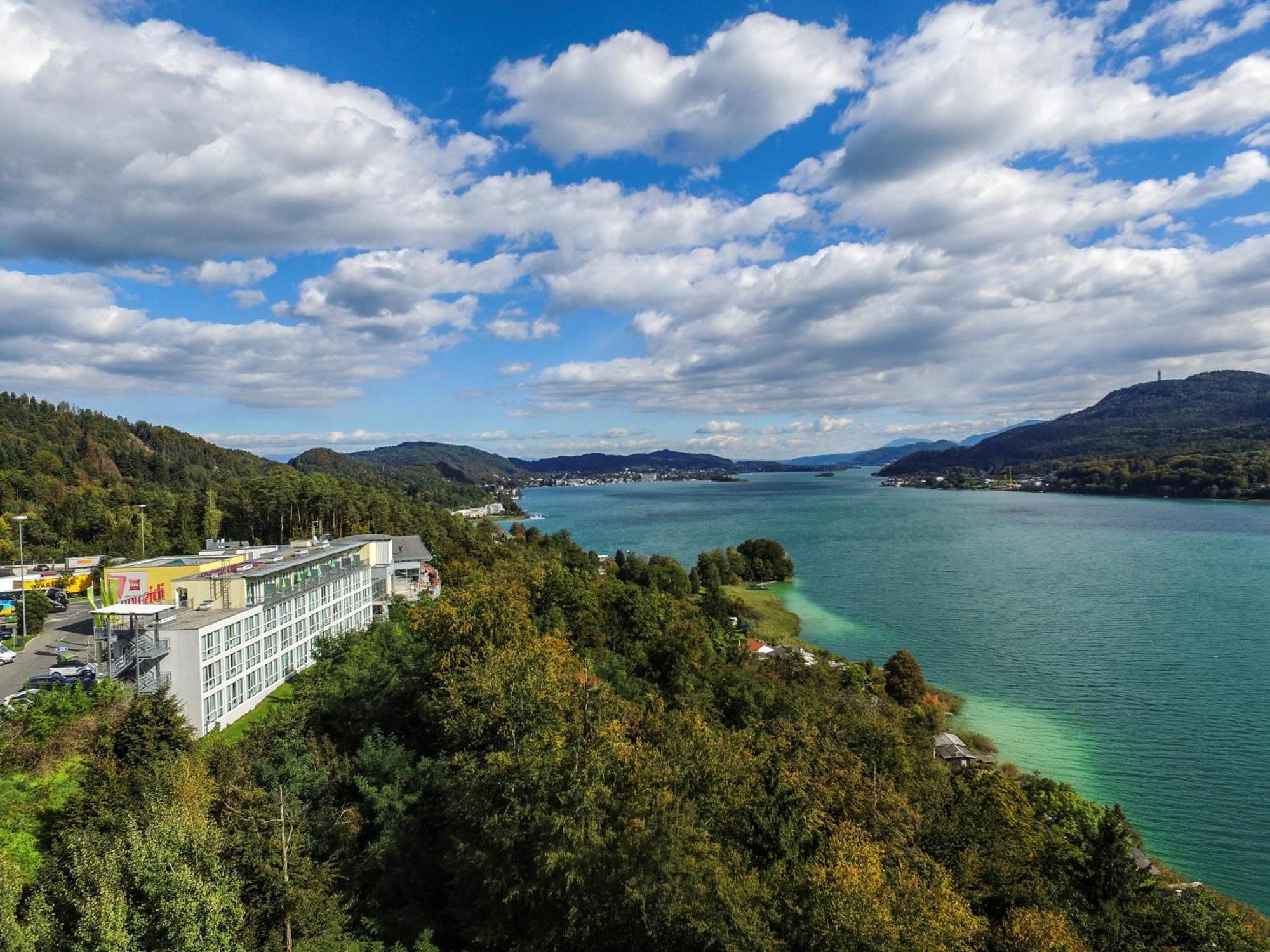 ホテル イビス ヴェルターゼー Pörtschach am Wörthersee エクステリア 写真
