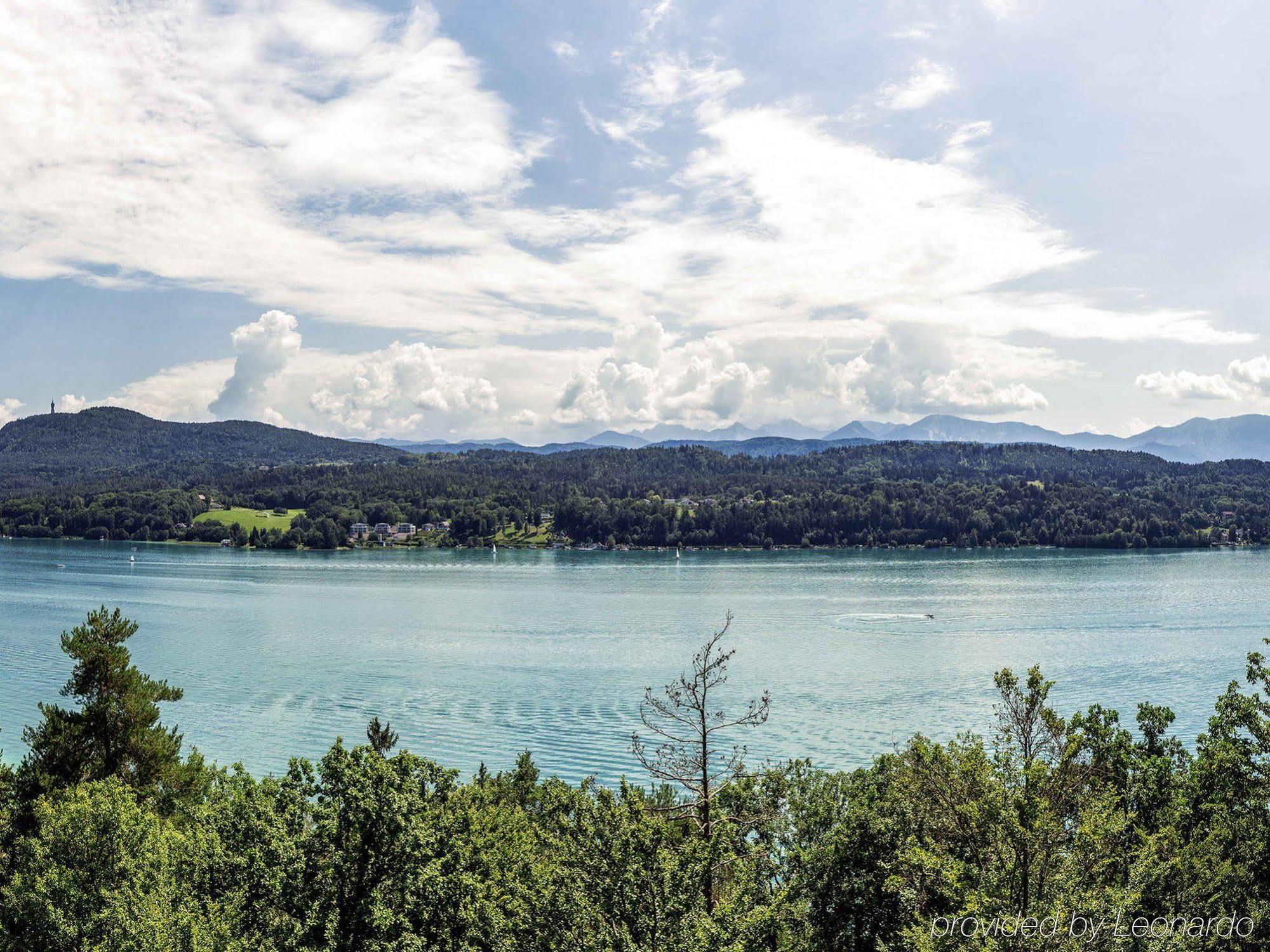 ホテル イビス ヴェルターゼー Pörtschach am Wörthersee エクステリア 写真